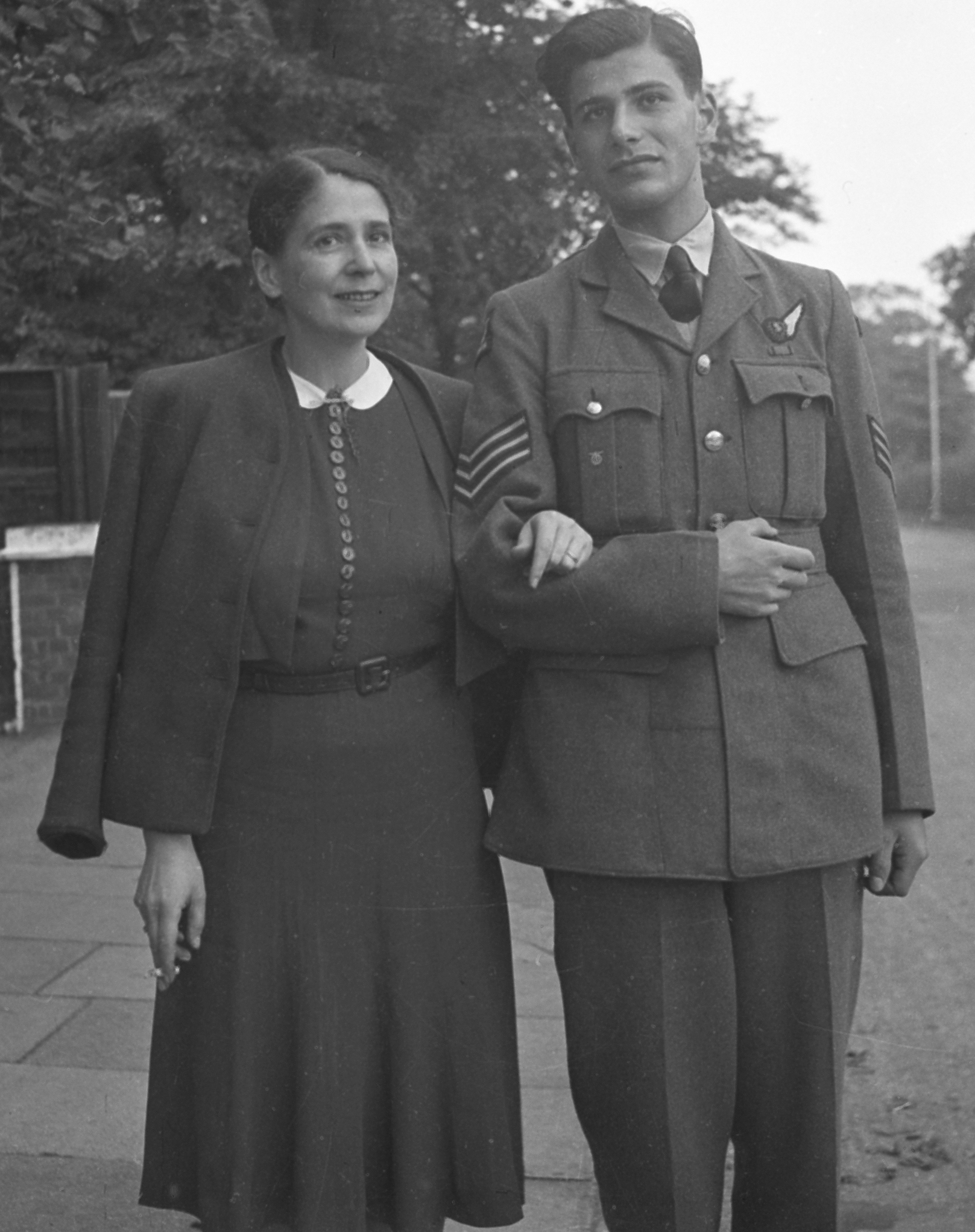 Marianne and H.Peter in 1943