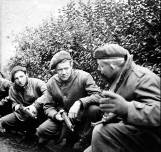 Holland 3 Jan 1945 L-to-R Harry Korten, Arthur Pulley, Lt Bickersteth