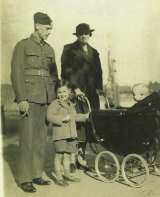 Reginald Henry Low and family early 1940s